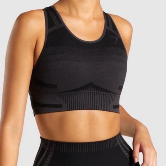 Gymshark Other - GYMSHARK Geo Seamless black size small sports bra
